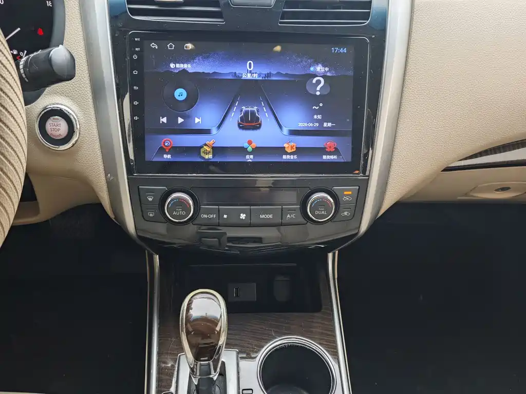 Nissan Teana 2013
