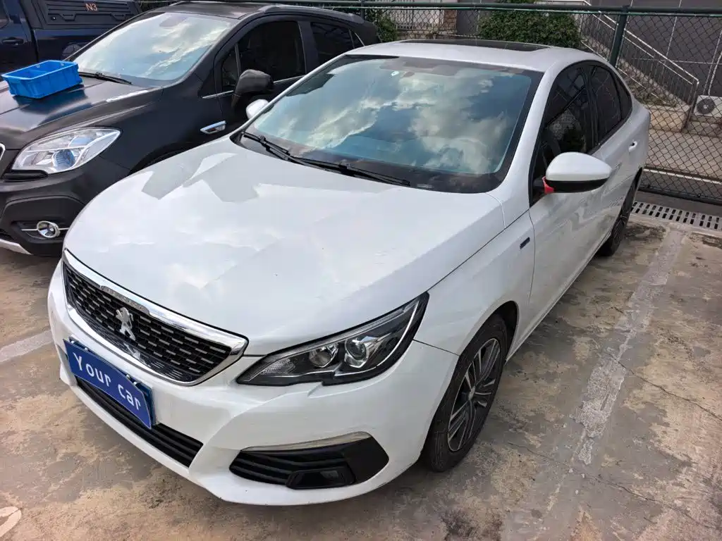 Peugeot 308 2019 — фото 1