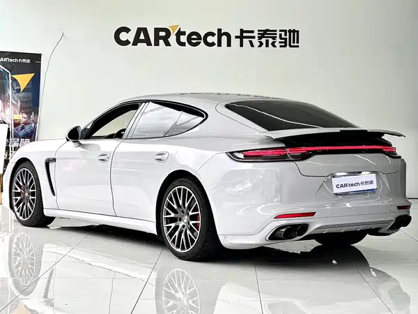 Porsche Panamera 2013