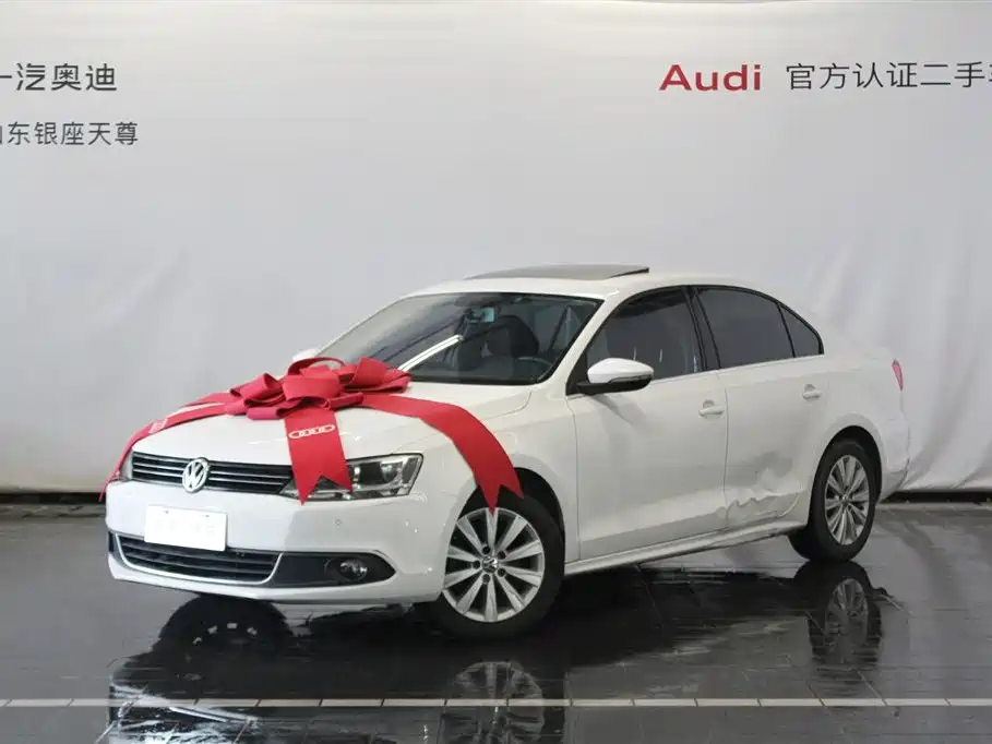 Volkswagen Sagitar 2015