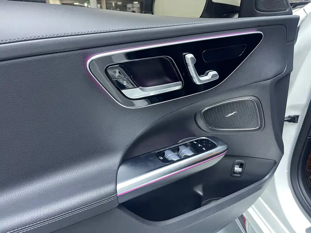 Mercedes-Benz C-Class 2023