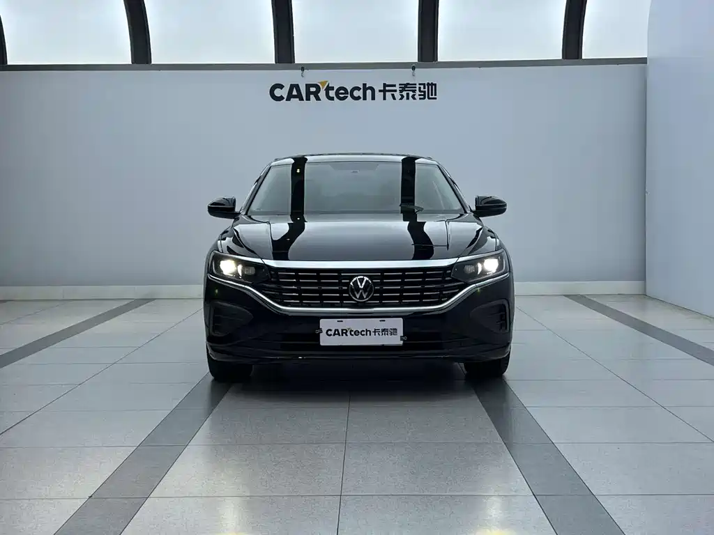 Volkswagen Passat 2023