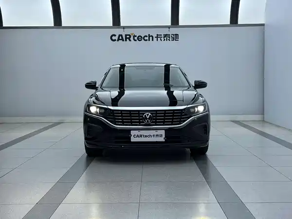 Volkswagen Passat 2023