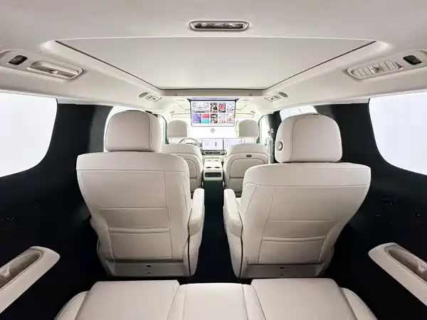Li Auto MEGA 2025