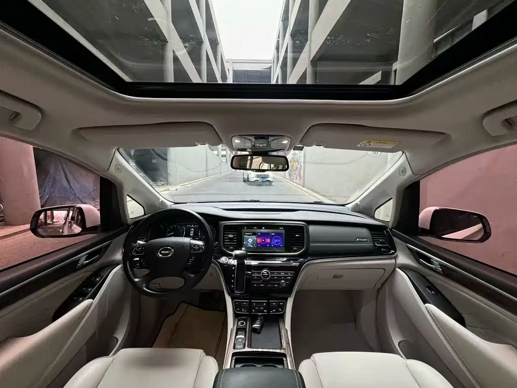 GAC Trumpchi M8 2018 — фото 9
