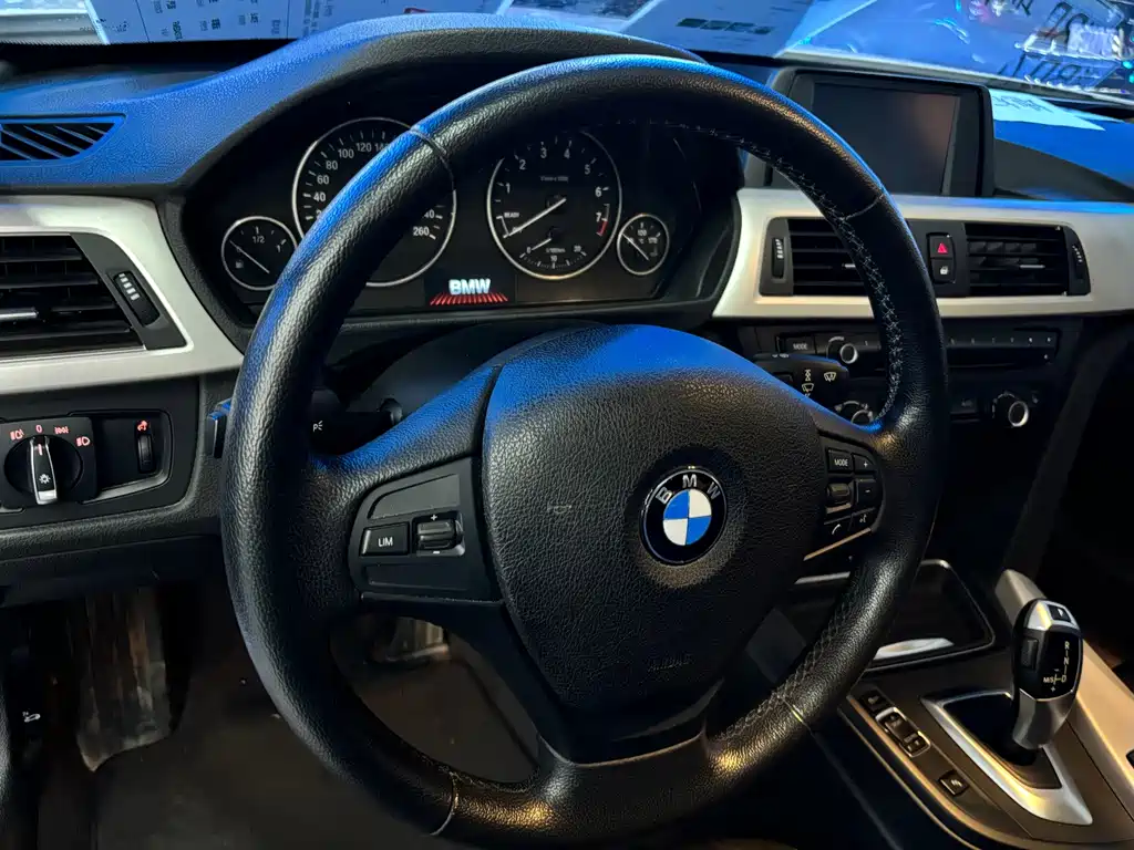 BMW 3 Series 2015
