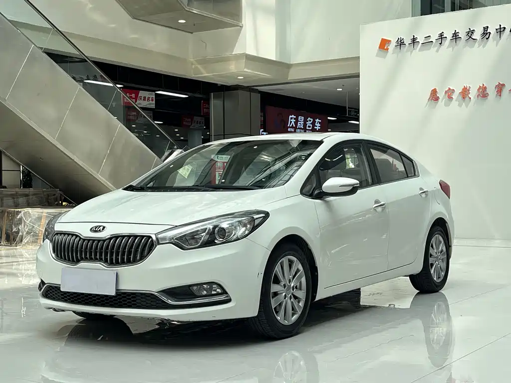 Kia K3 2015 — фото 1