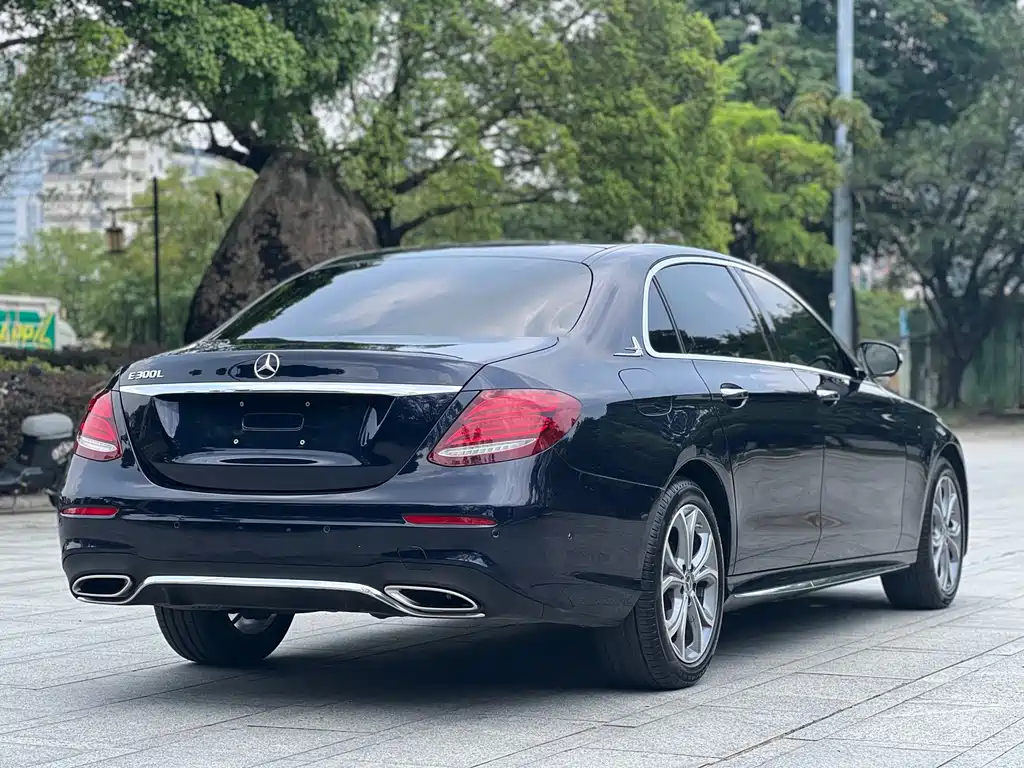 Mercedes-Benz E-Class 2020 — фото 22