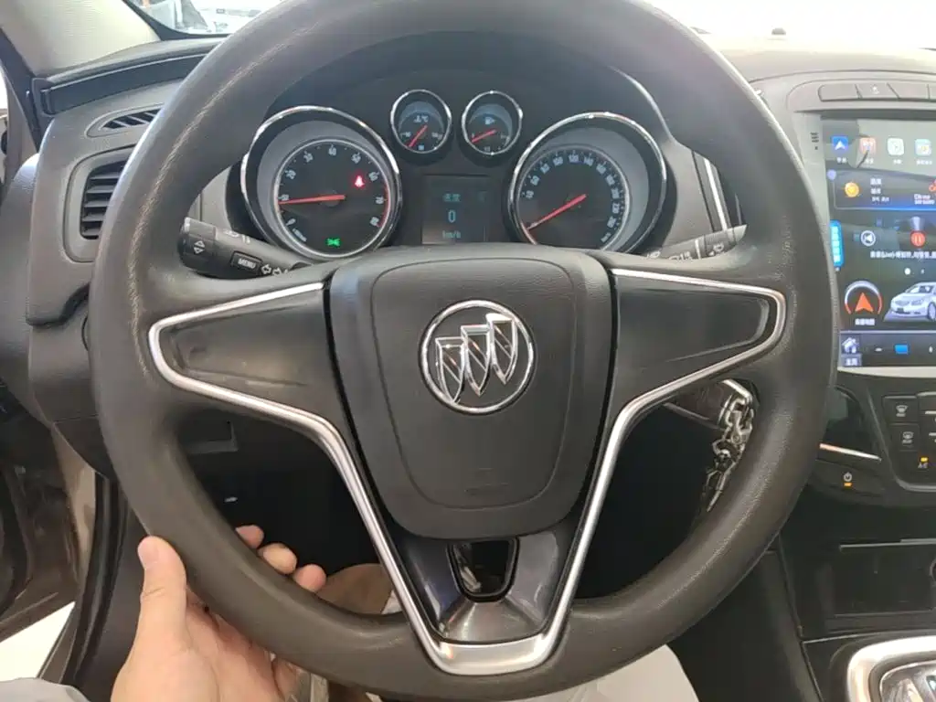 Buick Regal 2017 — фото 11