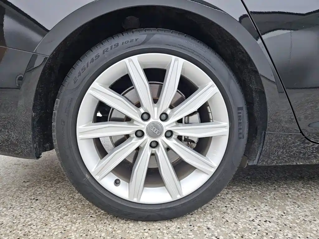 Audi A6L 2021