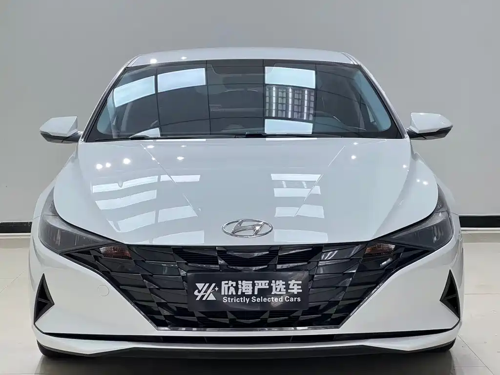Hyundai Elantra 2023 — фото 2