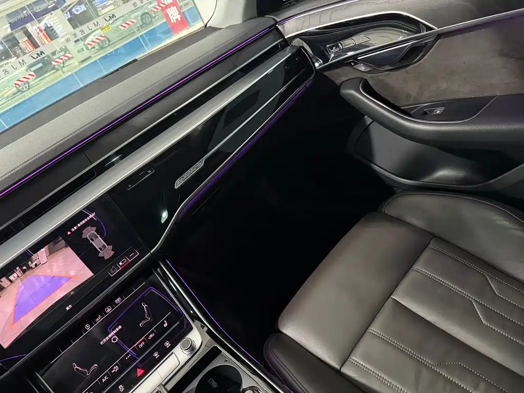 Audi A8 2019 — фото 13