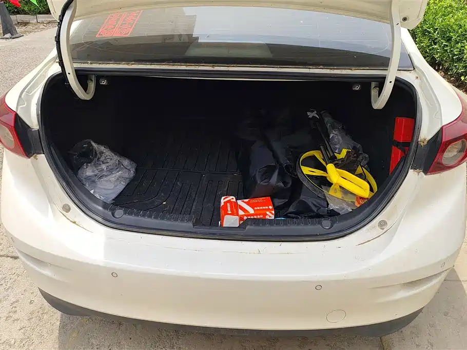 Mazda 3 Axela 2016
