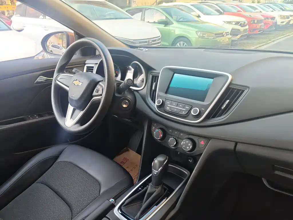 Chevrolet Cavalier 2018 — фото 19