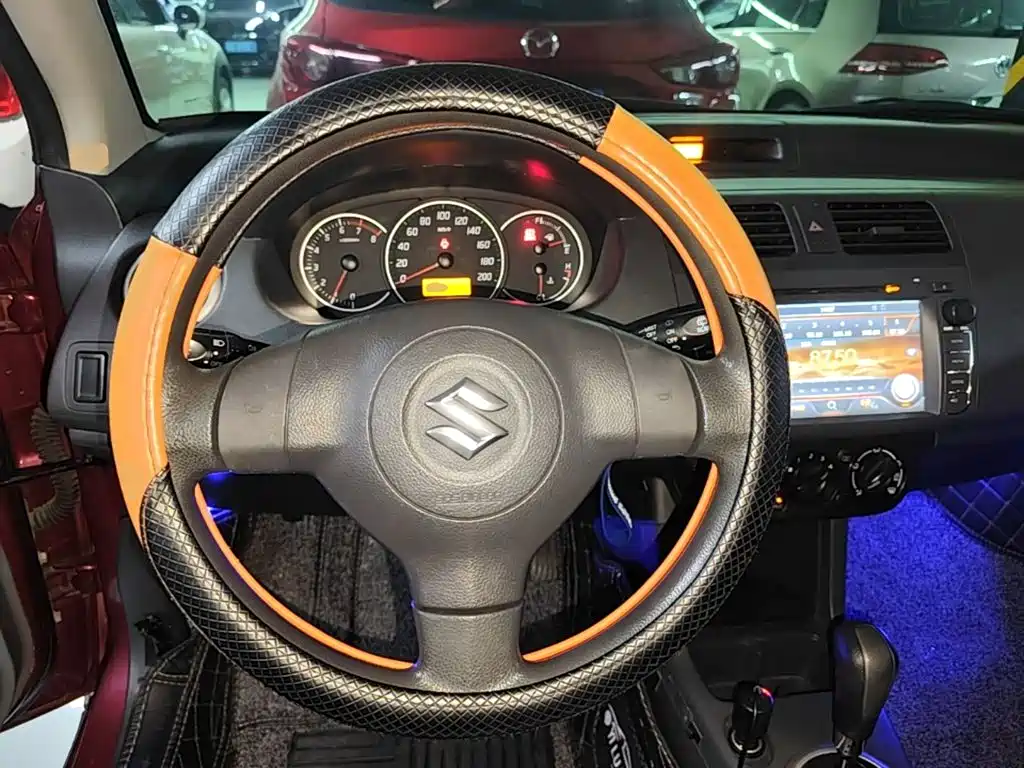 Suzuki Swift 2015 — фото 11