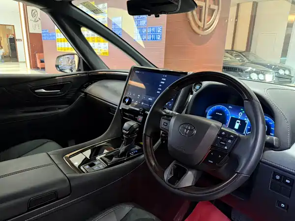 Toyota Alphard 2026
