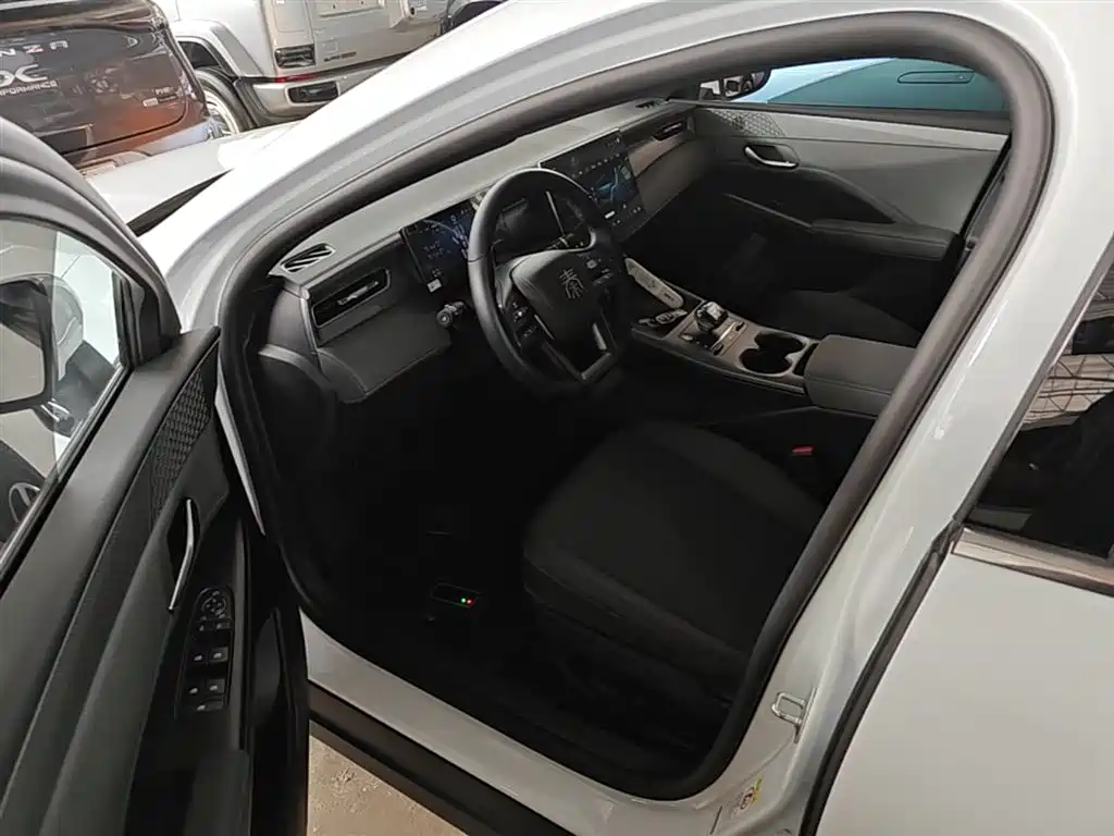 BYD Qin PLUS 2025 — фото 16