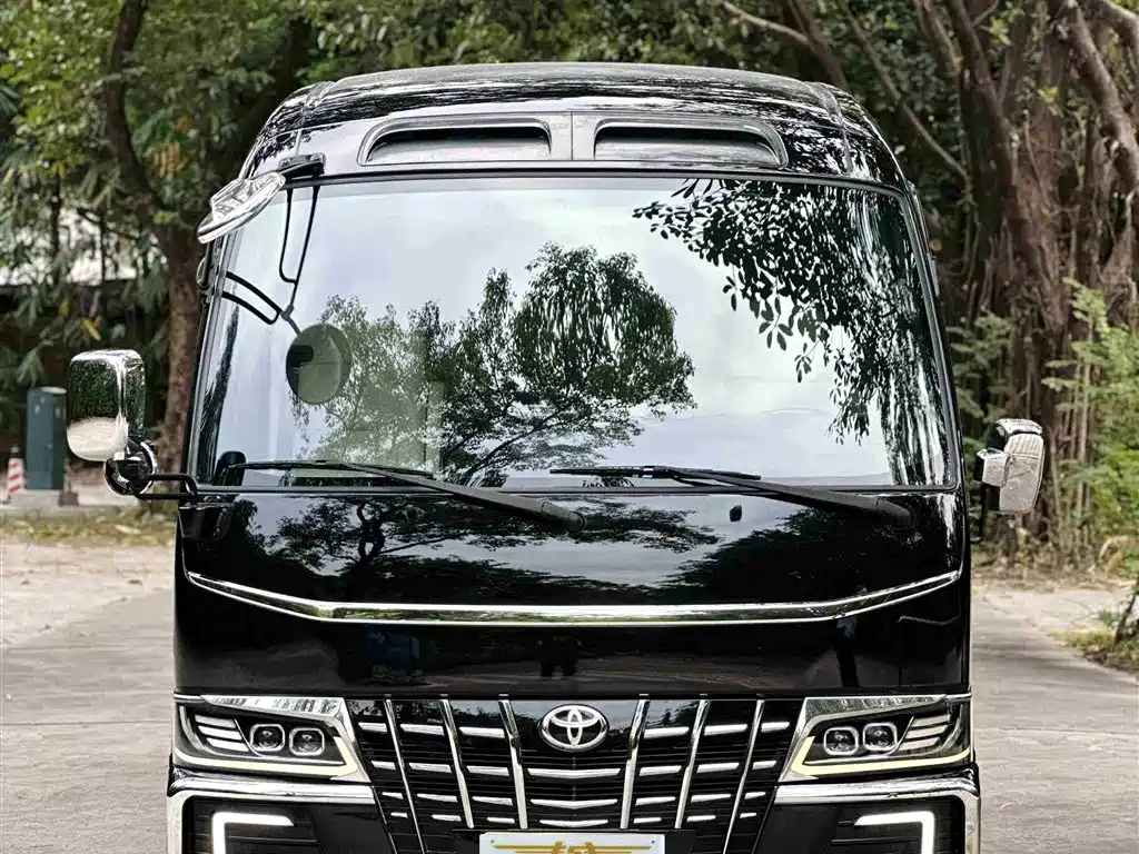 Toyota Coaster 2023 — фото 2