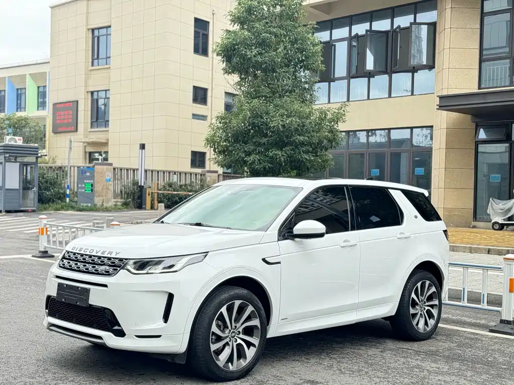 Land Rover Discovery Sport 2021 — фото 1
