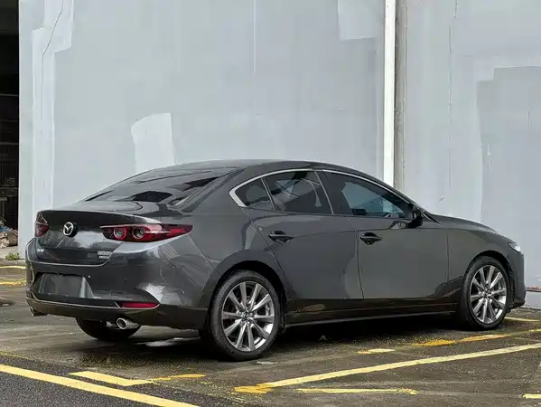 Mazda 3 Axela 2022