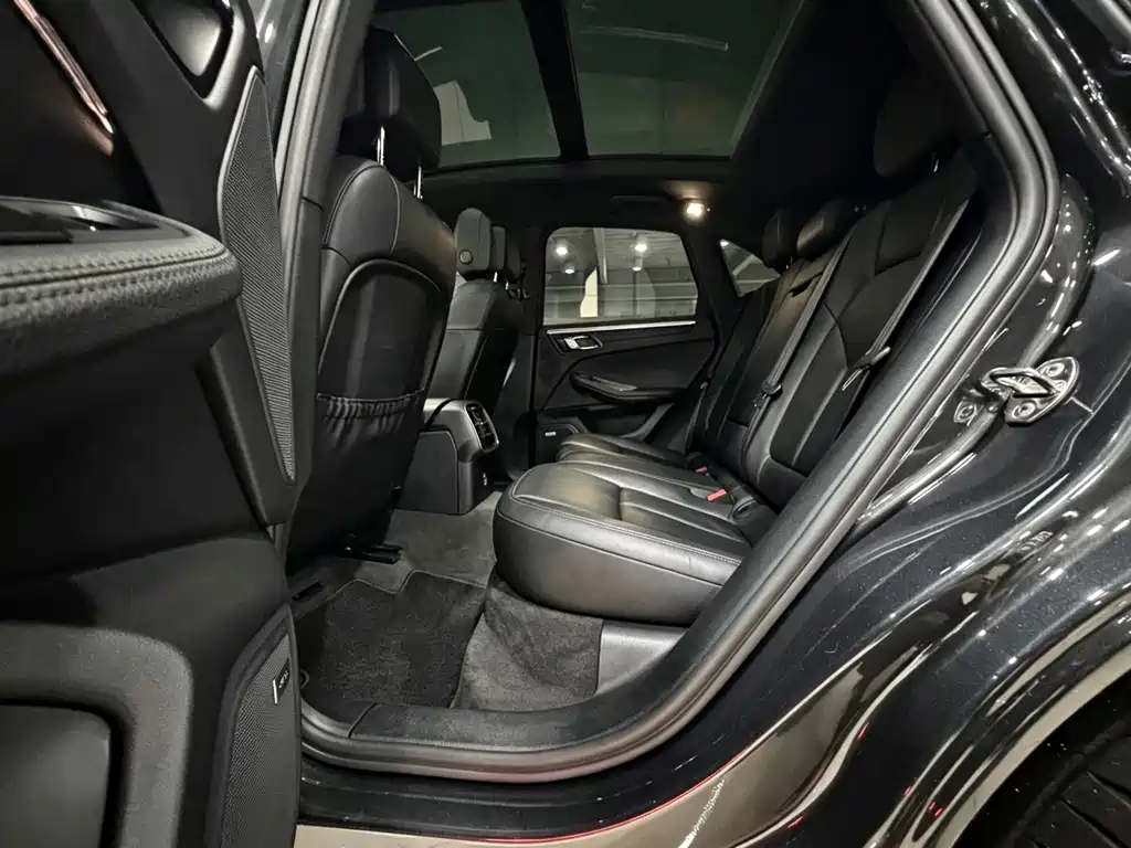 Porsche Macan 2021 — фото 15