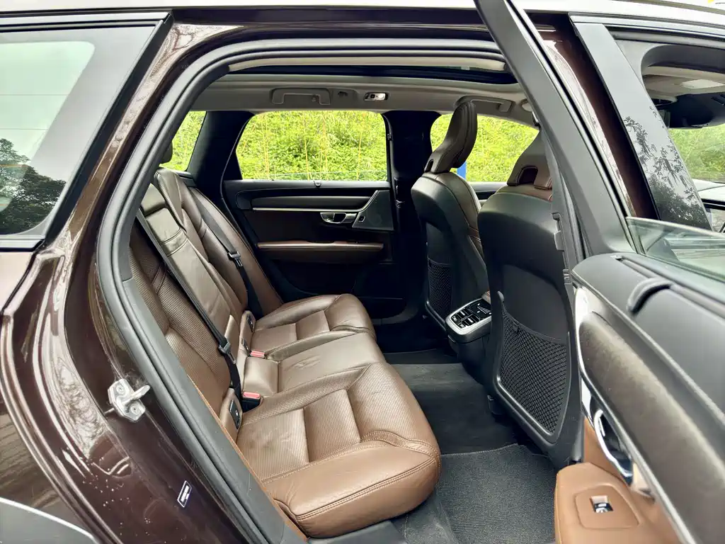 Volvo V90 2019 — фото 13