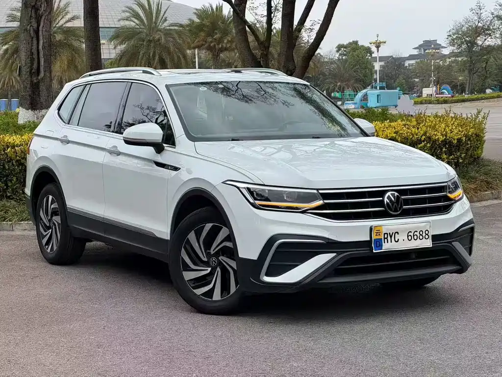 Volkswagen Tiguan L 2023