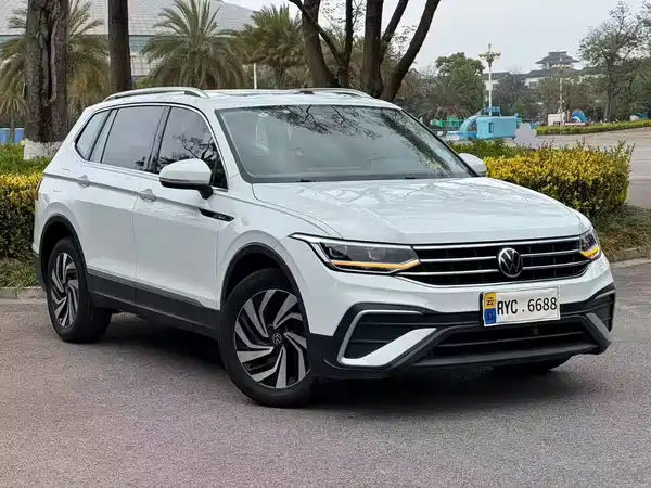 Volkswagen Tiguan L 2023