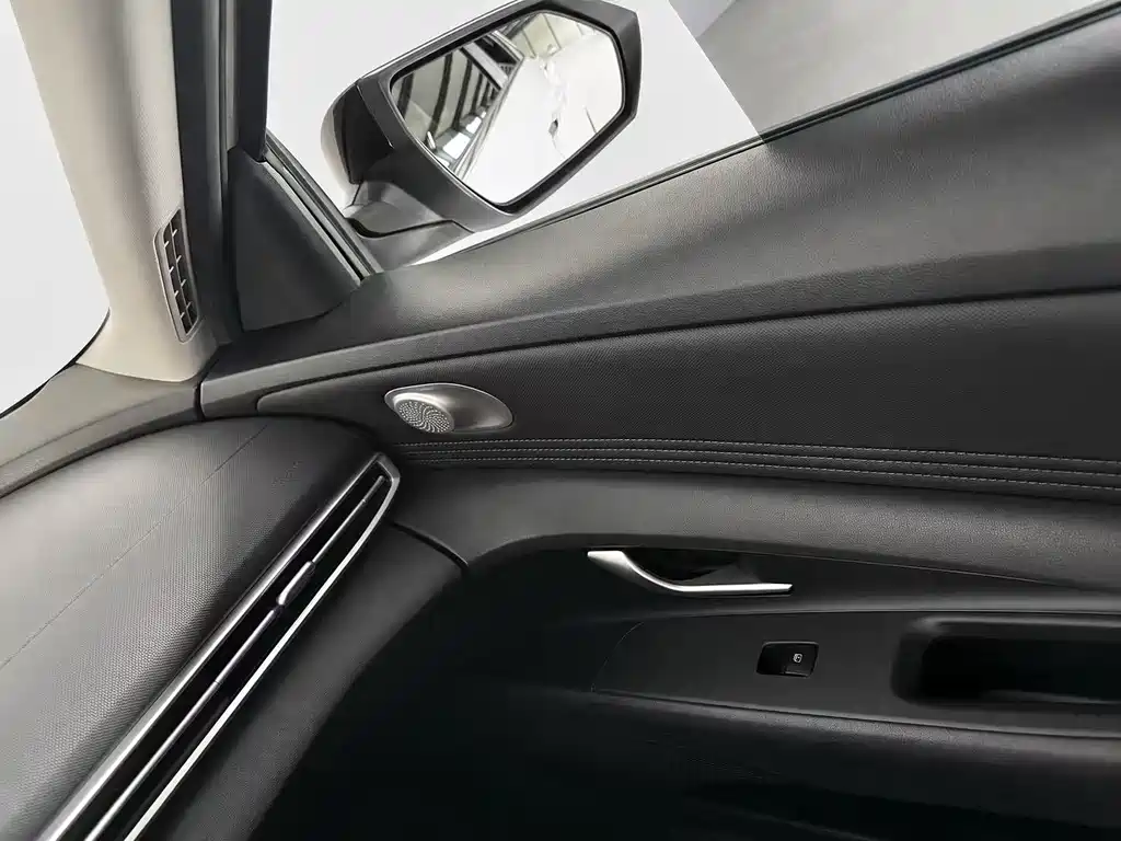 Hyundai Elantra 2022