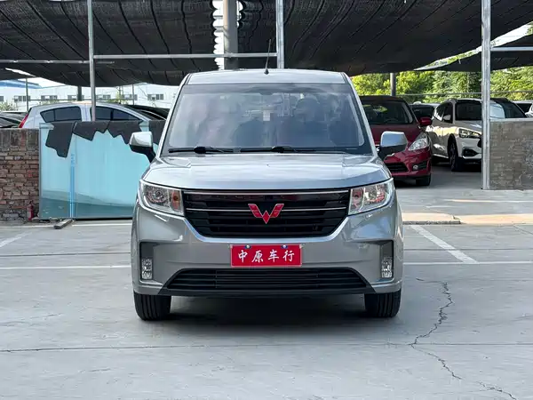 Wuling Hongguang PLUS 2019