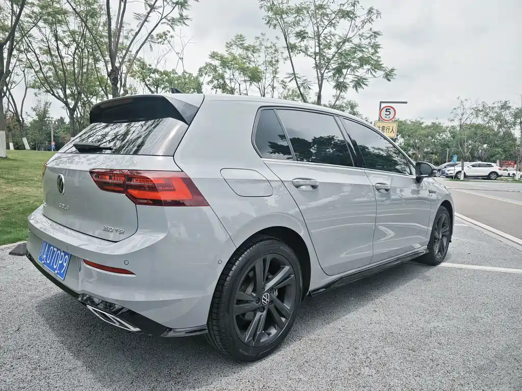 Volkswagen Golf 2023