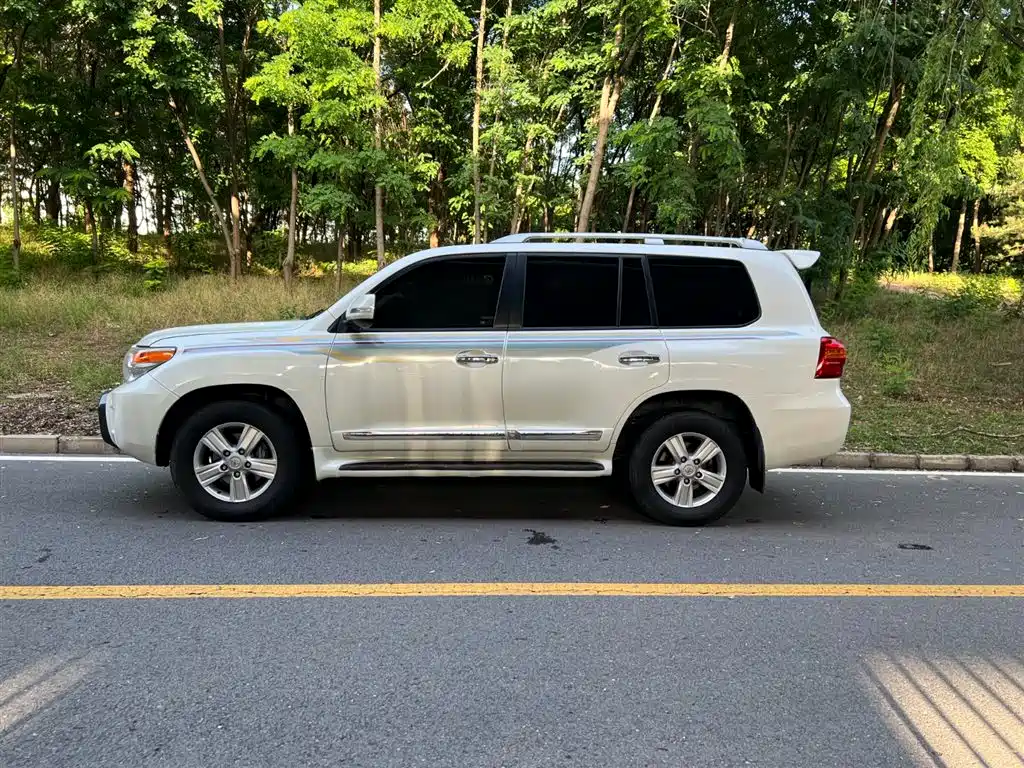Toyota Land Cruiser 2015 — фото 20