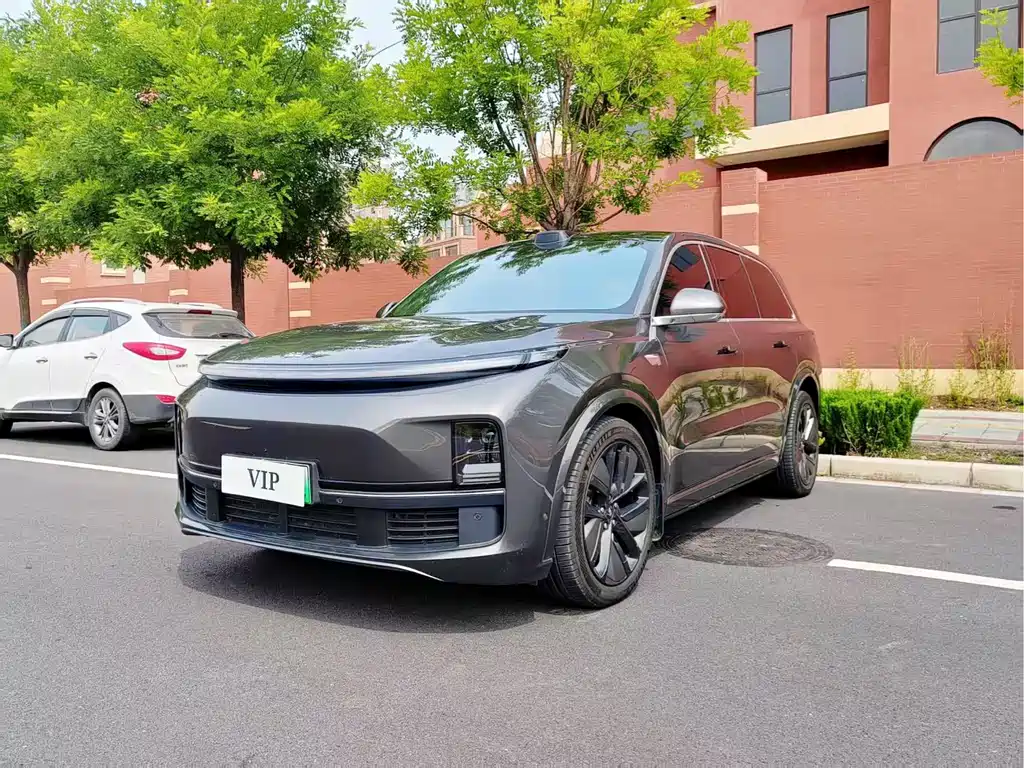 Li Auto Li L9 2025