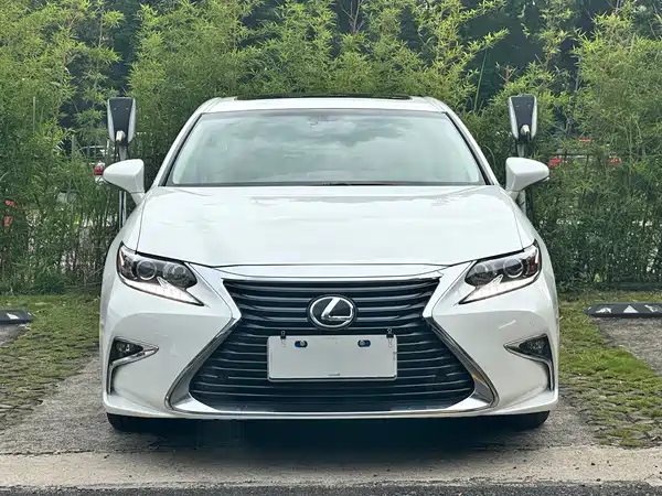 Lexus ES 2017