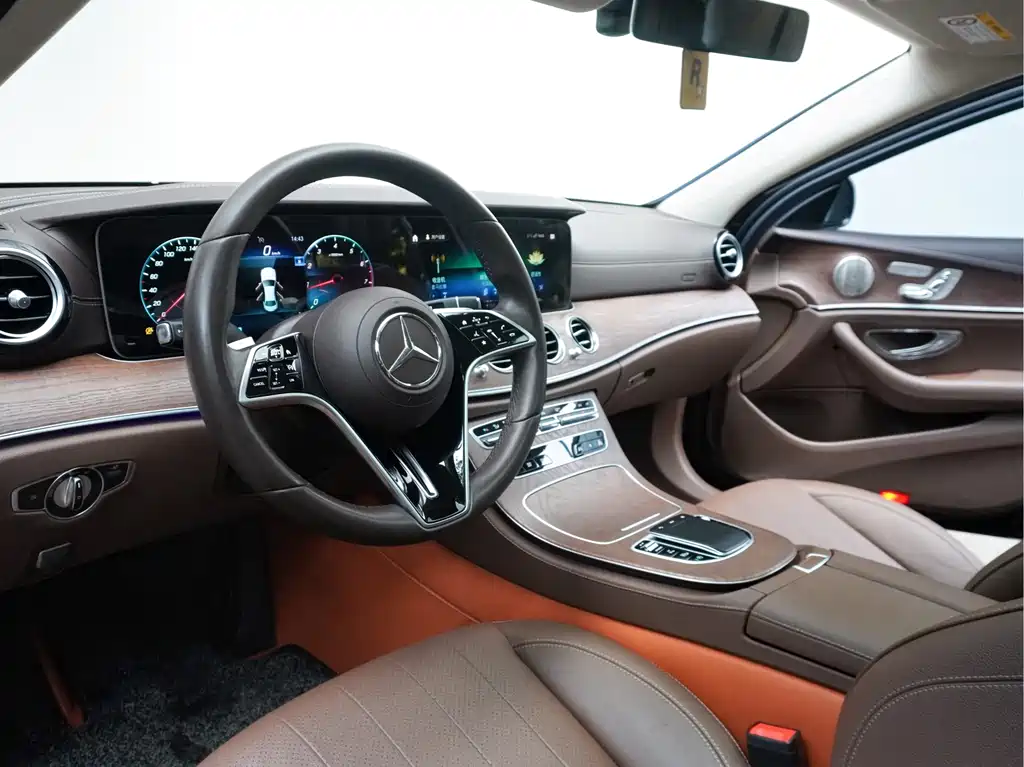 Mercedes-Benz E-Class 2021 — фото 10