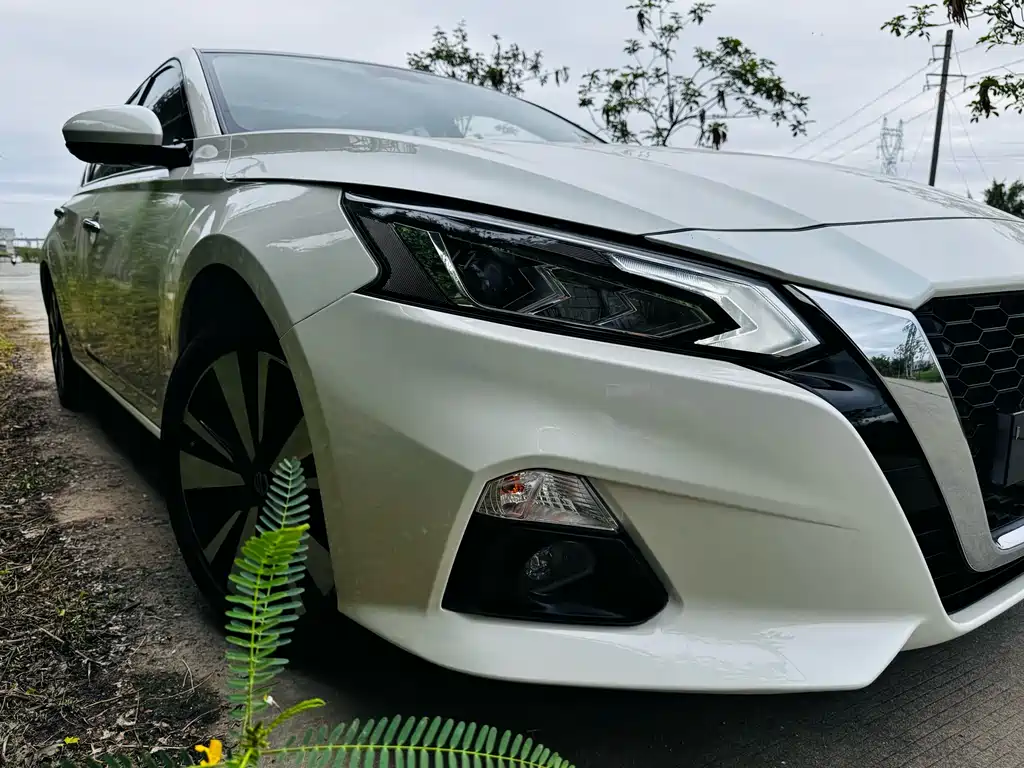Nissan Teana 2022 — фото 4