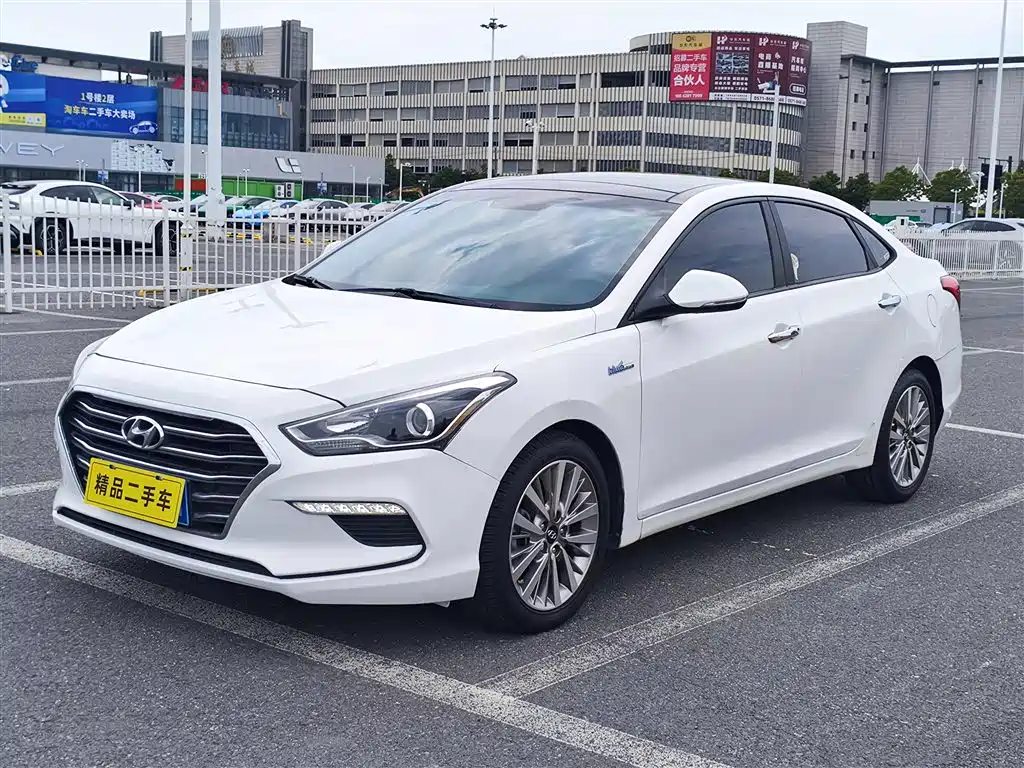 Hyundai Mistra 2017 — фото 1