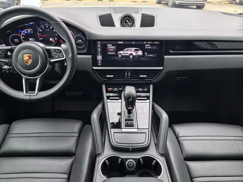 Porsche Cayenne 2018 — фото 8