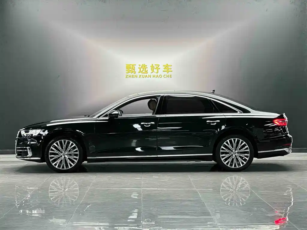 Audi A8 2020 — фото 8
