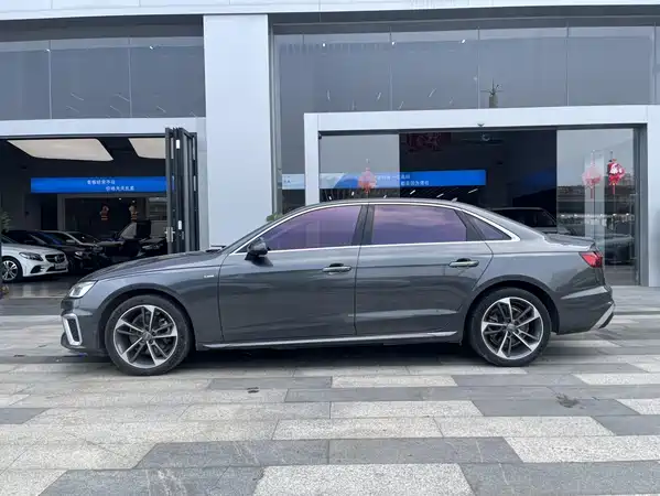 Audi A4L 2020