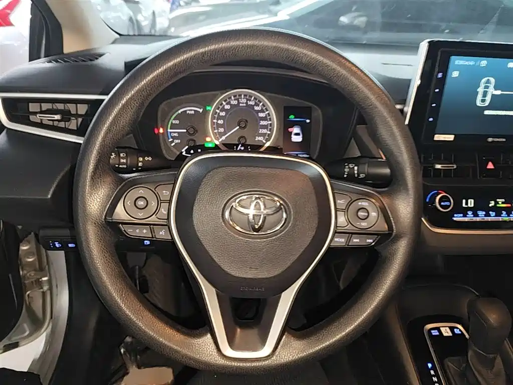 Toyota Corolla 2020 — фото 11