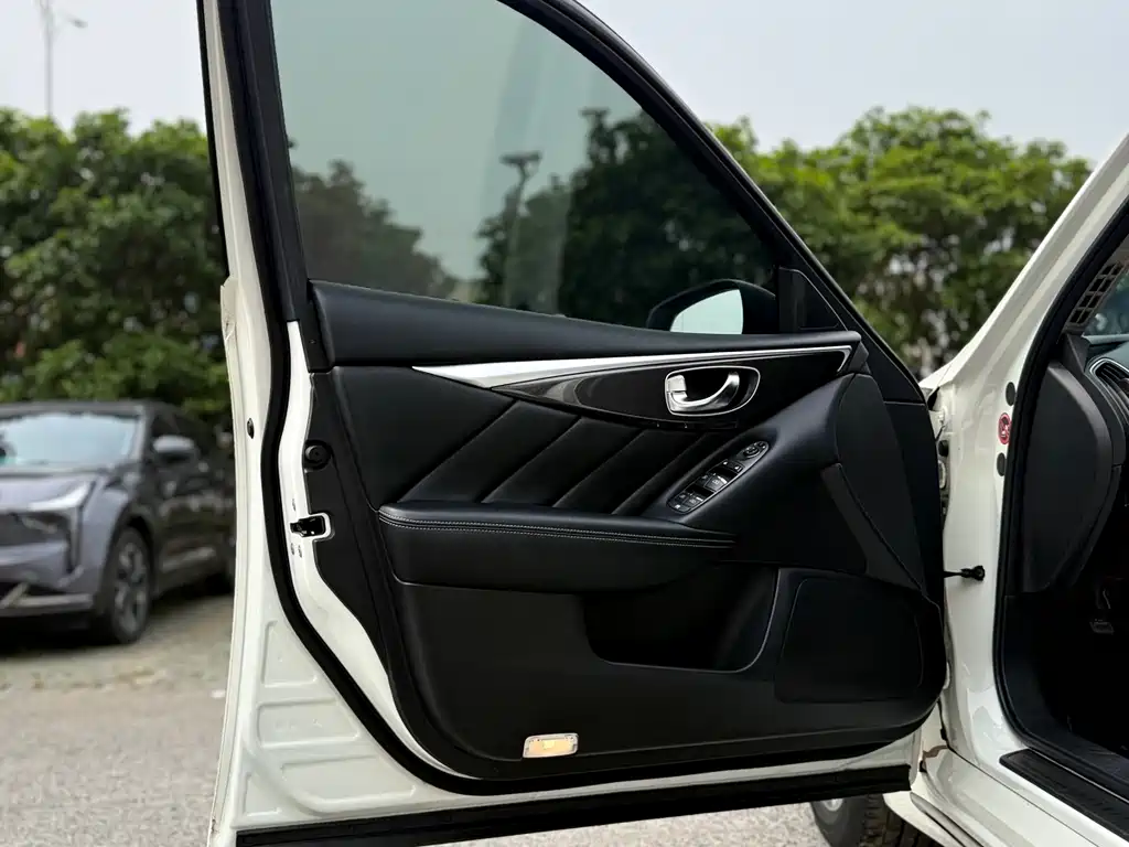 Infiniti Q50L 2023 — фото 11