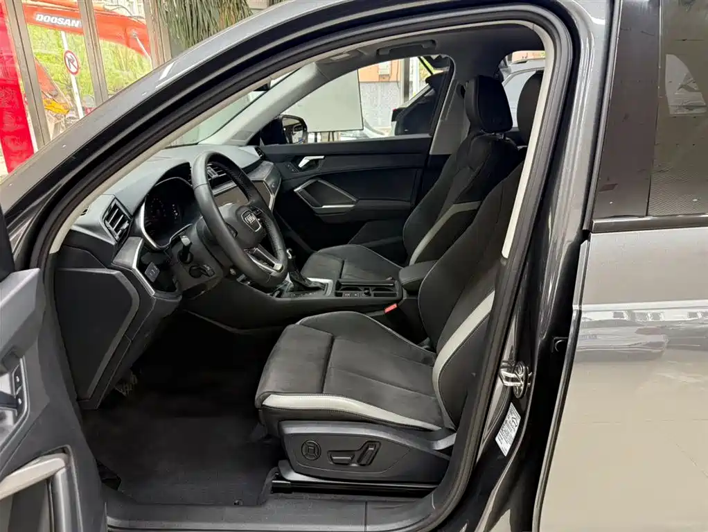 Audi Q3 2022 — фото 16