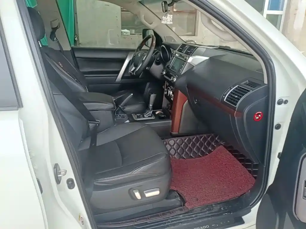 Toyota Prado 2015 — фото 25