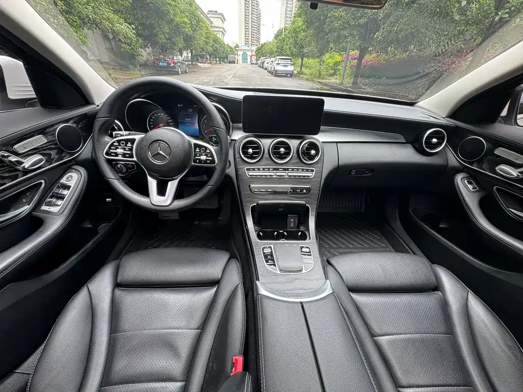 Mercedes-Benz C-Class 2019 — фото 6