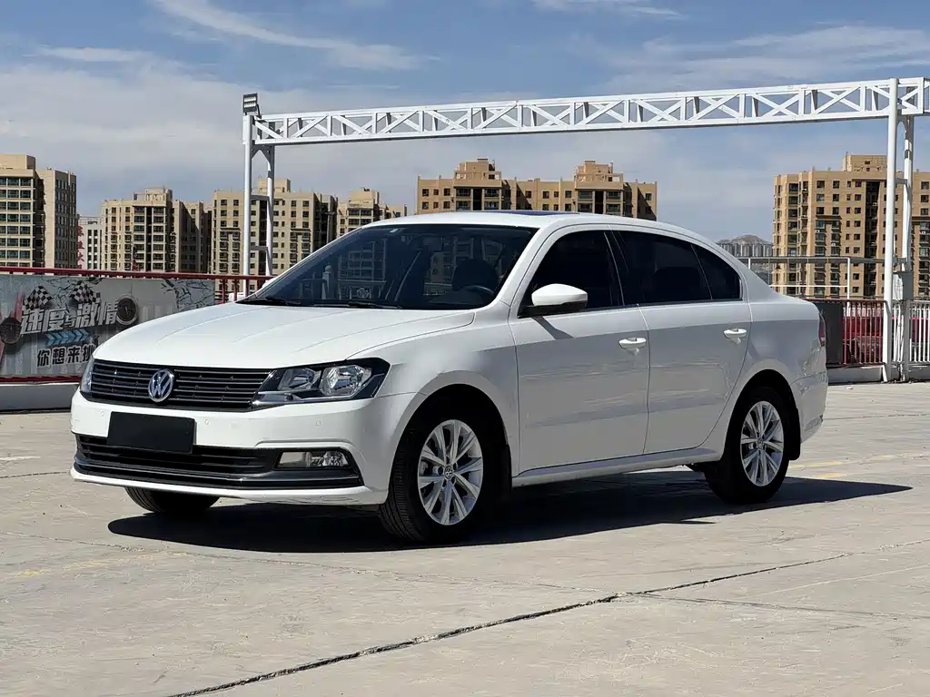 Volkswagen Lavida 2017 — фото 1