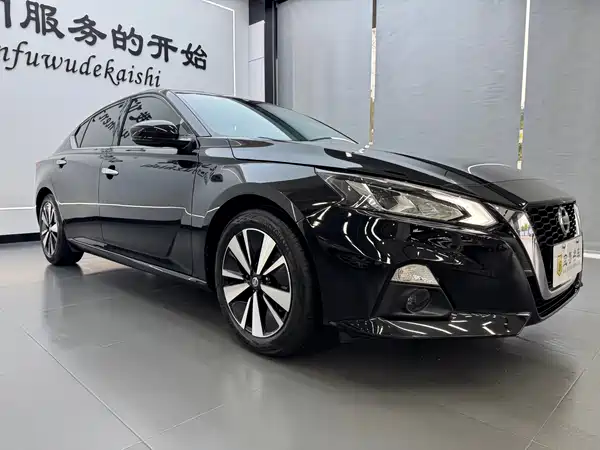 Nissan Teana 2021