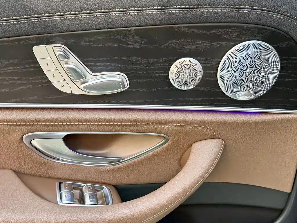 Mercedes-Benz E-Class 2021 — фото 20
