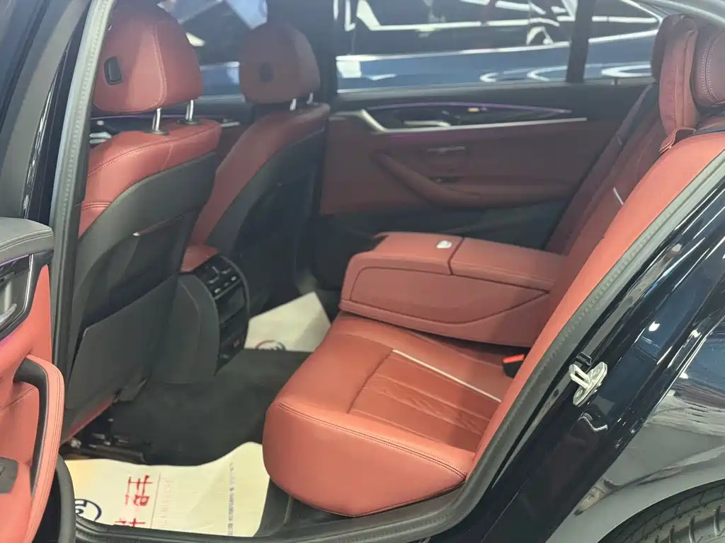 BMW 5 Series 2023