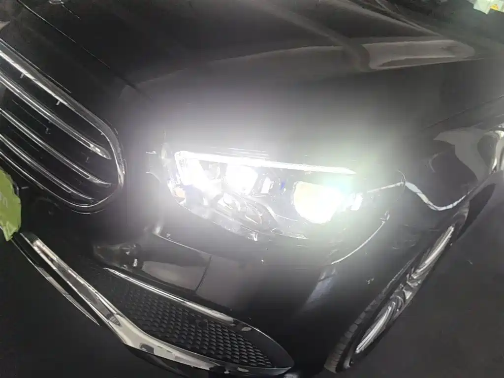 Mercedes-Benz E-Class 2023 — фото 24